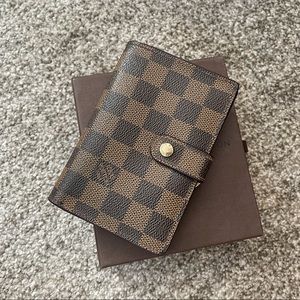 Louis Vuitton Kiss lock Damier